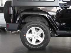 2012款 3.6L 两门版撒哈拉 4座