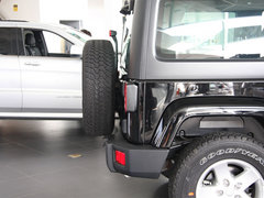 2012款 3.6L 两门版撒哈拉 4座