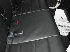 2012款 3.6L 四门版撒哈拉 4座