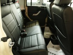 2012款 3.6L 四门版撒哈拉 4座