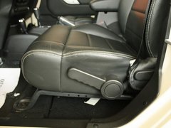 2012款 3.6L 四门版撒哈拉 4座