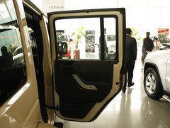 2012款 3.6L 四门版撒哈拉 4座