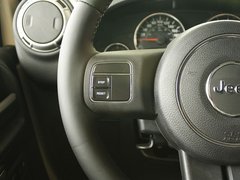 2012款 3.6L 四门版撒哈拉 4座