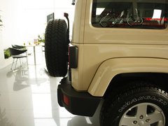 2012款 3.6L 四门版撒哈拉 4座