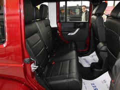 2012款 3.6L 四门版撒哈拉 4座
