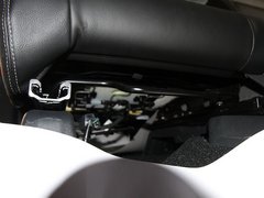 2012款 3.6L 四门版撒哈拉 4座