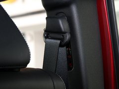 2012款 3.6L 四门版撒哈拉 4座