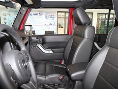 2012款 3.6L 四门版撒哈拉 4座
