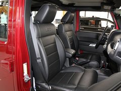 2012款 3.6L 四门版撒哈拉 4座