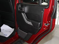 2012款 3.6L 四门版撒哈拉 4座