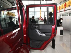 2012款 3.6L 四门版撒哈拉 4座