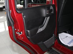 2012款 3.6L 四门版撒哈拉 4座