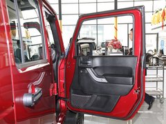 2012款 3.6L 四门版撒哈拉 4座