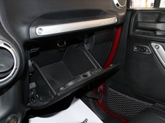 2012款 3.6L 四门版撒哈拉 4座