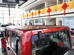 2012款 3.6L 四门版撒哈拉 4座
