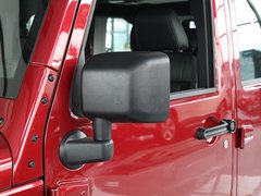 2012款 3.6L 四门版撒哈拉 4座