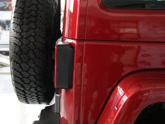 2012款 3.6L 四门版撒哈拉 4座