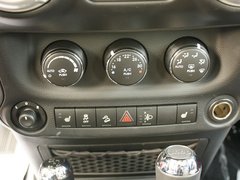 2012款 3.6L 两门版罗宾汉 4座