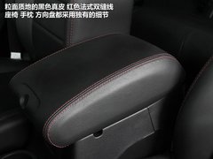 2012款 3.6L 四门版罗宾汉 4座