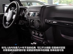 2012款 3.6L 四门版罗宾汉 4座