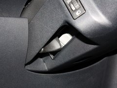 2012款 1.6L 自动 风尚版