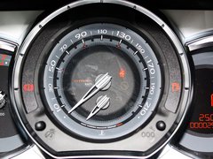 2012款 1.6L 自动 风尚版