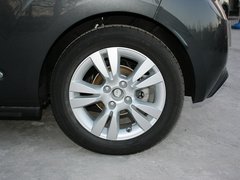 2012款 1.6L 自动 时尚版