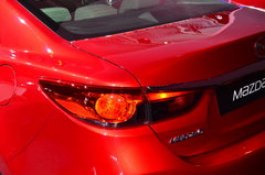 2013款 2.0L 标准型