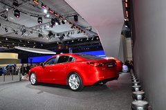 2013款 2.0L 标准型