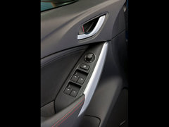 2013款 2.0L 标准型