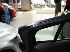 2013款 2.0L 标准型
