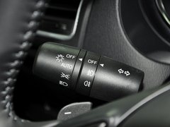 2013款 2.0L 标准型