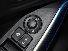 2013款 2.0L 标准型