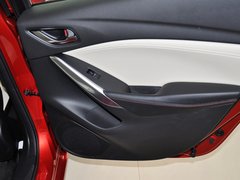 2013款 2.0L 标准型