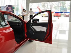 2013款 2.0L 标准型