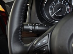 2013款 2.0L 标准型