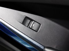 2013款 2.0L 标准型