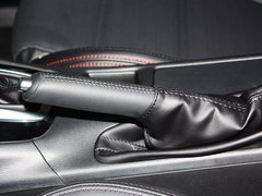 2013款 2.0L 标准型