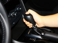2013款 2.0L 标准型