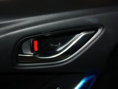 2013款 2.0L 标准型