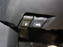 2013款 2.0L 标准型
