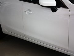 2013款 2.0L 标准型