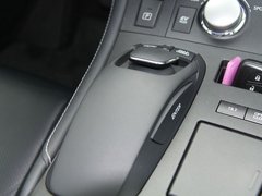 2012款 200h 1.8L CVT 豪华版