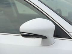 2012款 200h 1.8L CVT 豪华版