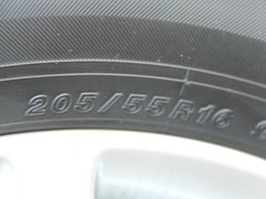2012款 200h 1.8L CVT 豪华版