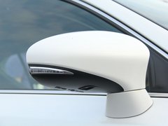 2012款 200h 1.8L CVT 豪华版