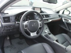 2012款 200h 1.8L CVT 豪华版