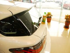 2012款 200h 1.8L CVT 豪华版
