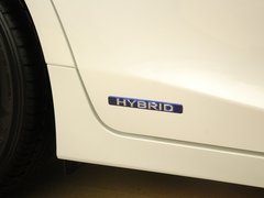 2012款 200h 1.8L CVT 豪华版