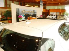 2012款 200h 1.8L CVT 豪华版